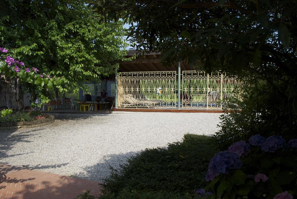 Гостьовий будинок Agriturismo La Breda Сан-Феліче-дель-Бенако Екстер'єр фото
